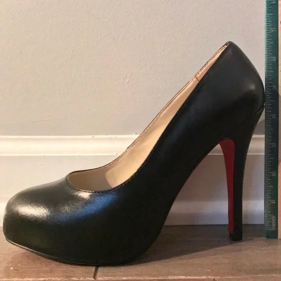 Christian Louboutin Black Heels Sz 40 - Picture 5 of 7